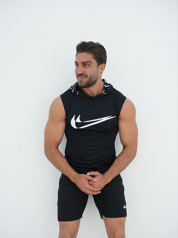 کاور ورزشی کلاه دار نایک